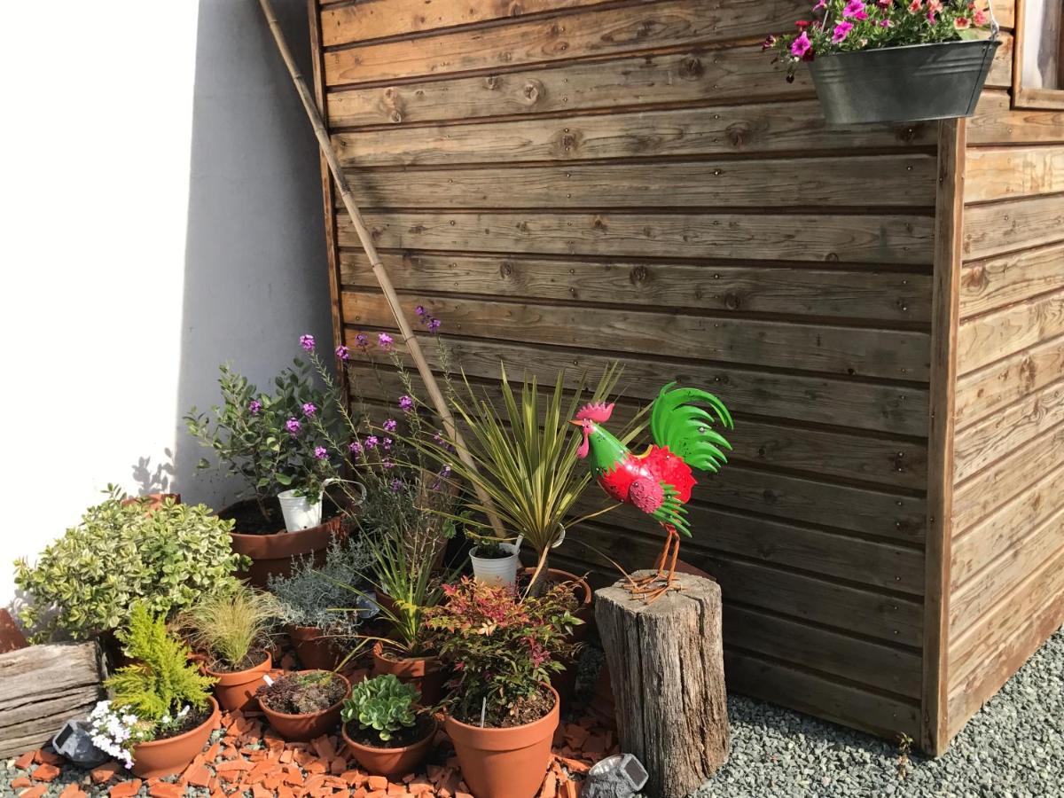 Chez Chris Et Vince Bed & Breakfast Bazoges-en-Paillers Bagian luar foto